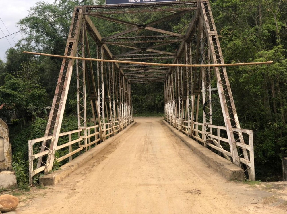 A makeshift bamboo pole tied on the baily bridge over the Chathe River to prevent heavy vehicles from passing through as the NTTU-led indefinite economic blockade on Peren district commenced on May 2. (Morung Photo)